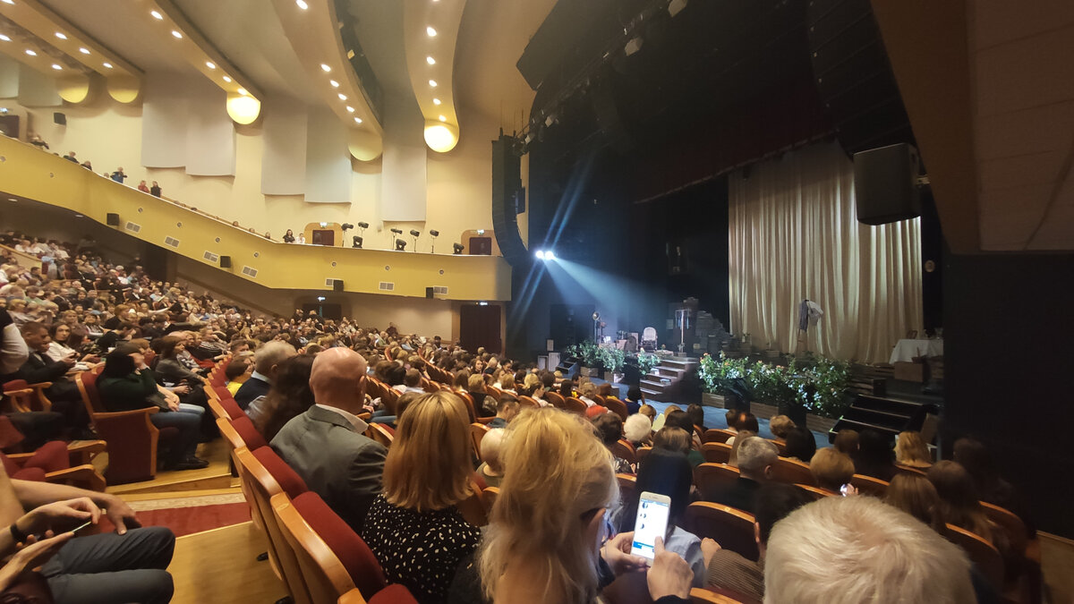 На сцене Архангельской драмы мы показали спектакль «Дядя Ваня»