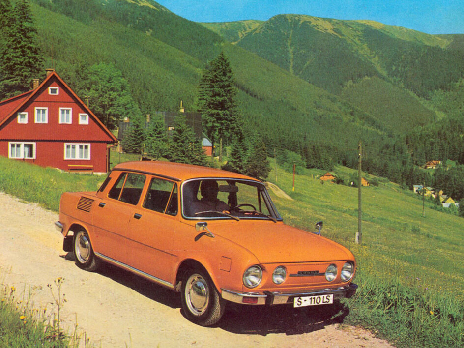 Автомобили чехии. Skoda 100, 1970. Skoda 100/110. Чехословацкая Шкода 100. Шкода 1975.