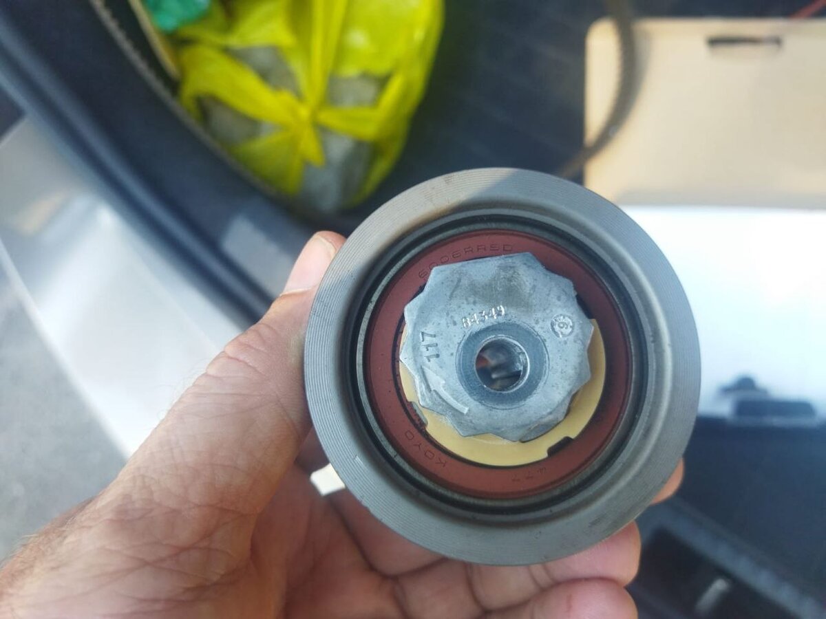 Знакомый таксист рассказал, сколько ходят заводские ремни ГРМ на ...