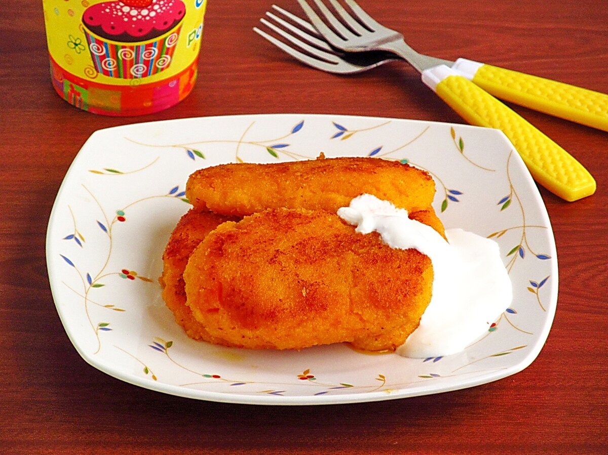 Фото с сайта https://www.google.ru/search?q=морковные%20оладьи&tbm=isch&hl=ru&tbs=isz:l%2Cil:cl&sa=X&ved=0CAIQpwVqFwoTCMCA6d-U7_kCFQAAAAAdAAAAABAD&biw=1263&bih=891#imgrc=eyYD-Bg1iUPoqM