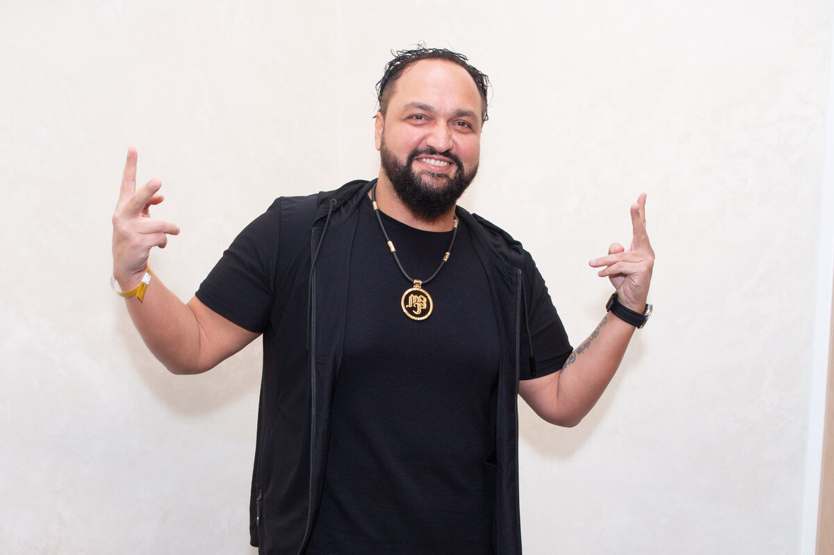     «Ломал морально»: бывший солист «Премьер-министра» Жан Милимеров о причинах развода с женой после 23 лет брака