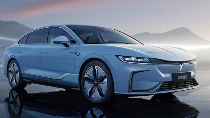 электрический седан Voyah