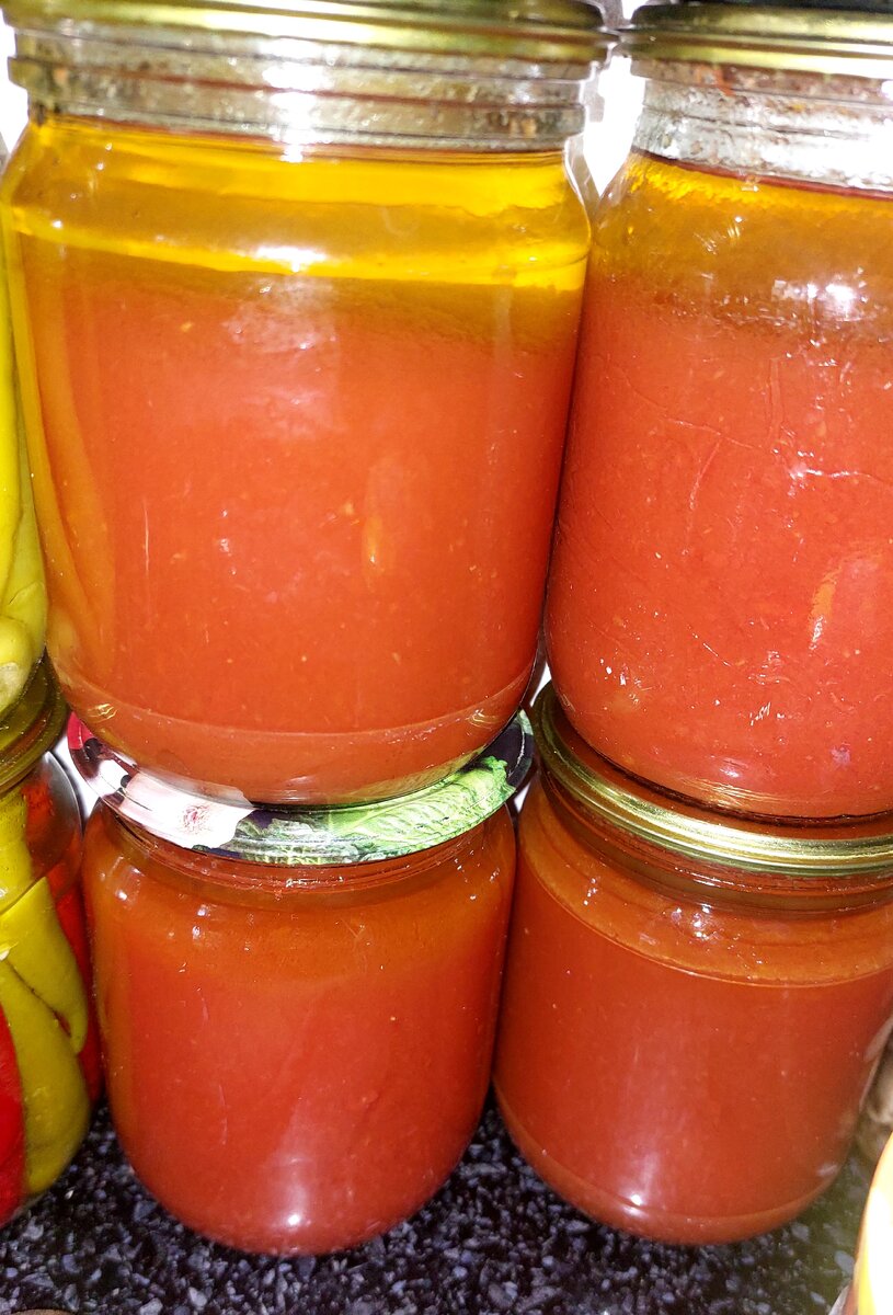 Томатный сок в банке