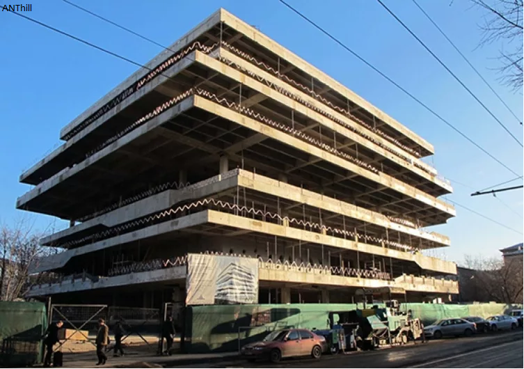 Dominion Tower в процессе строительства