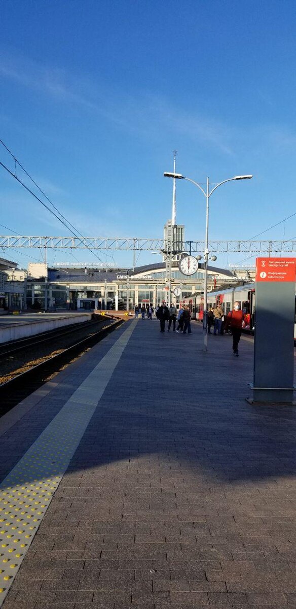 Финляндский вокзал. Ласточка