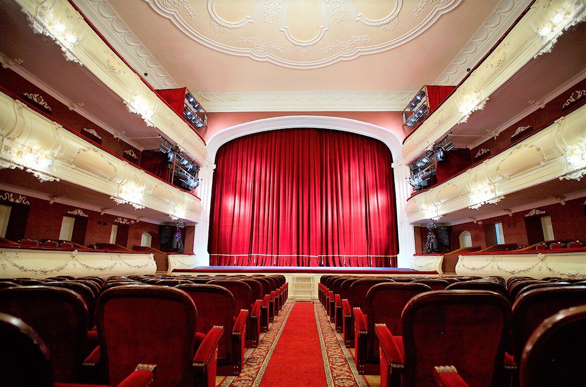 Зрительный зал