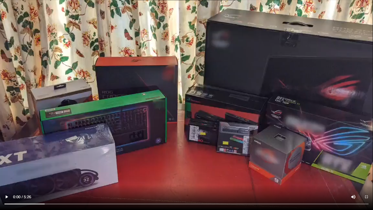 Процессор он замазал блюром, но и так всё ясно