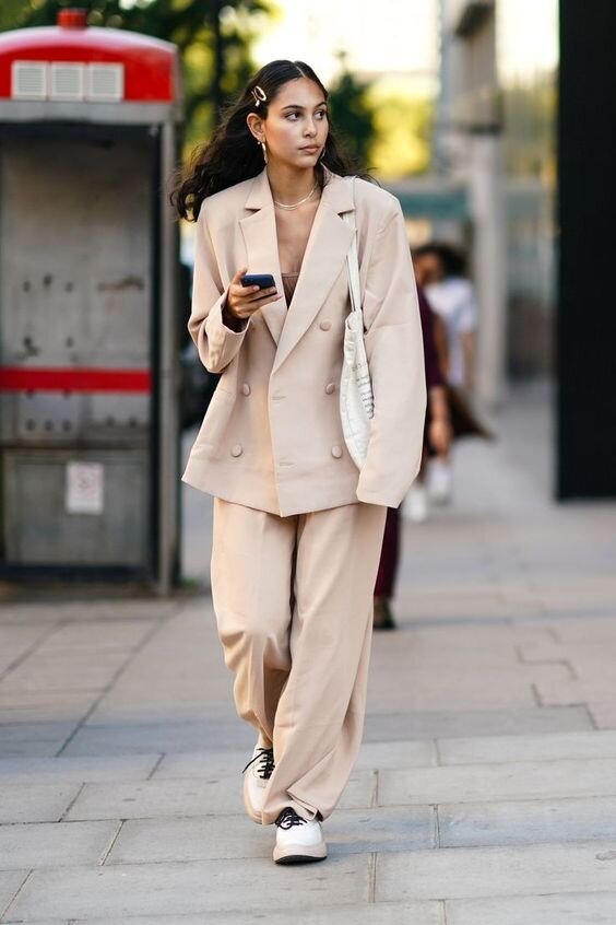 harpersbazaar.com 