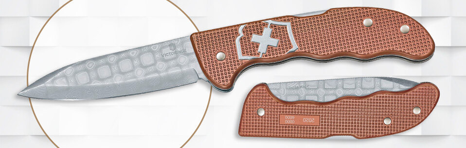 Нож Victorinox Hunter Pro Alox Damast Limited Edition