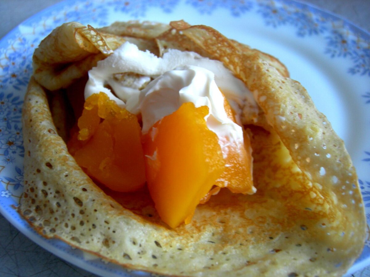 Блины с карамелизированной тыквой и мороженым