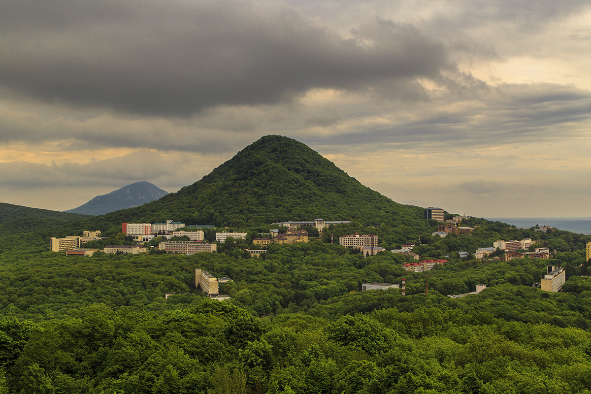 Гора железная железноводск фото