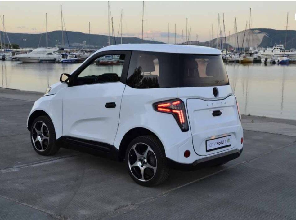 Хотелось бы уже увидеть машину не на тизерах, а на наших дорогах