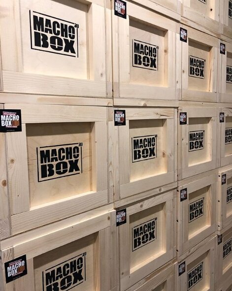 Подарки в деревянных ящиках от MACHO BOX