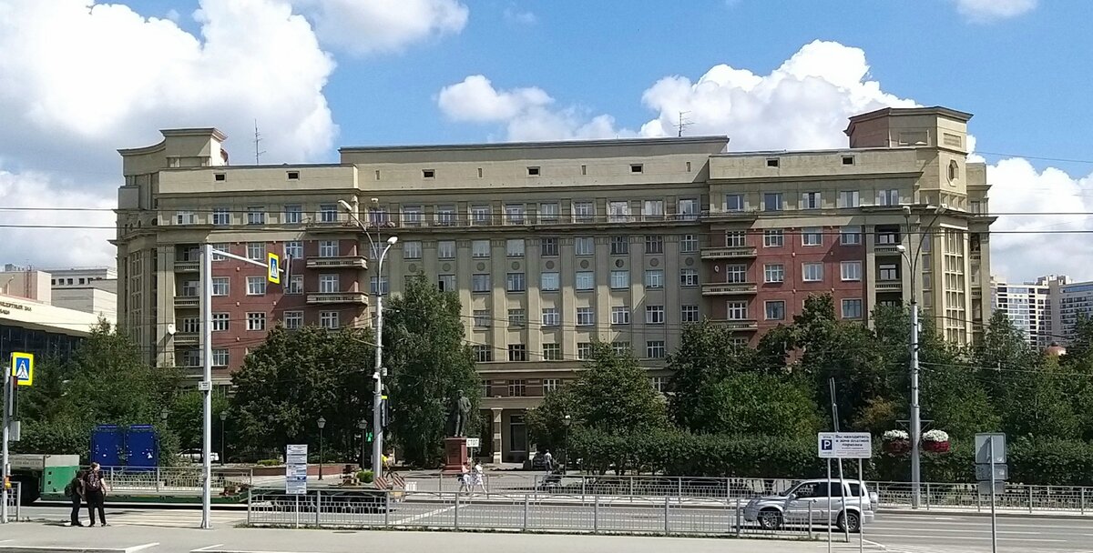 100-квартирный дом г. Новосибирск, фото автора