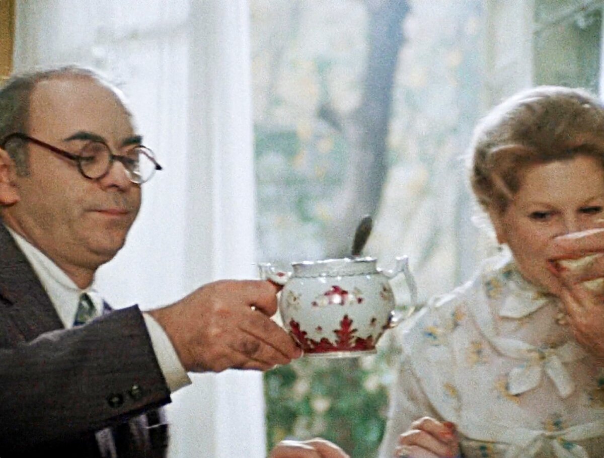 Кадр из фильма «Покровские ворота», режиссер Михаил Казаков, 1982 год.