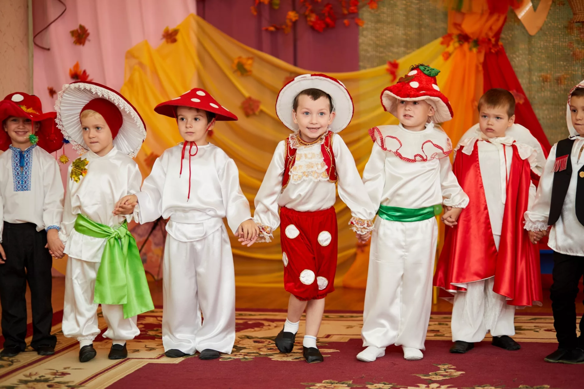 На утреннике я сам себя чувствую мухомором или бледной поганкой:)