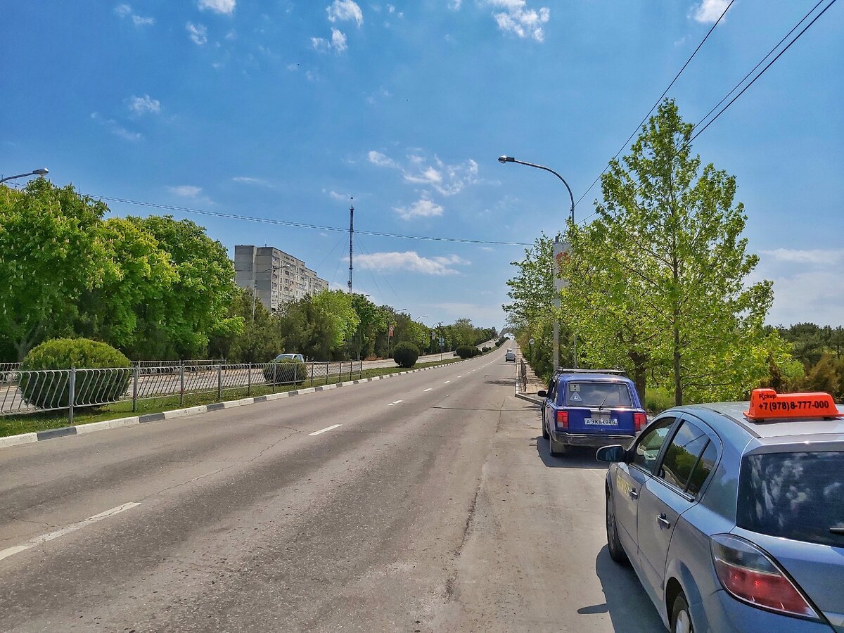 Работал в такси