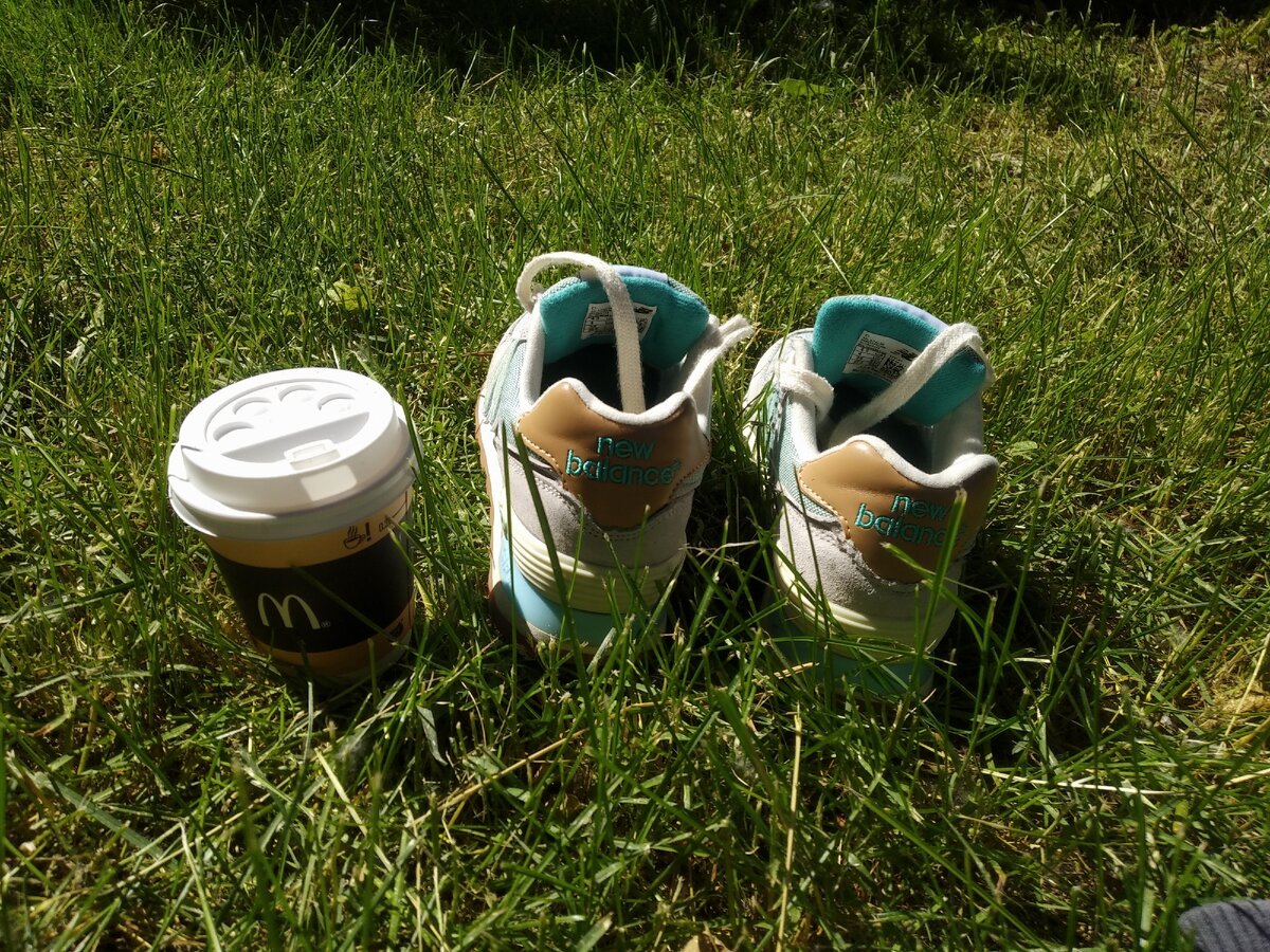 Не работать, а нежиться в кровати или на солнышке, конечно, круче! 