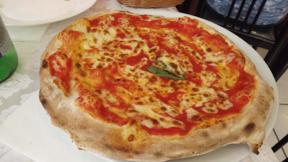 В пиццерии Неаполя