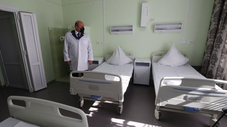 Страшный результат отказа от вакцинации - пустеющие палаты