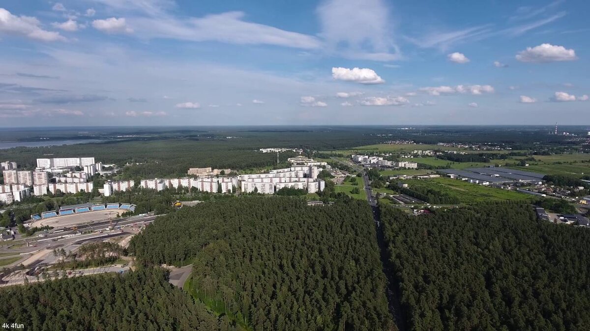 Наш Межциемс. Есть, где заблудиться. https://yandex.ru/images/search?text=%D0%A0%D0%B8%D0%B3%D0%B0%20%D0%9C%D0%B5%D0%B6%D1%86%D0%B8%D0%B5%D0%BC%D1%81%20%D1%80%D0%B5%D1%82%D1%80%D0%BE%20%D1%84%D0%BE%D1%82%D0%BE&lr=971&p=2&pos=96&rpt=simage&img_url=https%3A%2F%2Fi.ytimg.com%2Fvi%2FJkuHBEjMa7g%2Fmaxresdefault.jpg