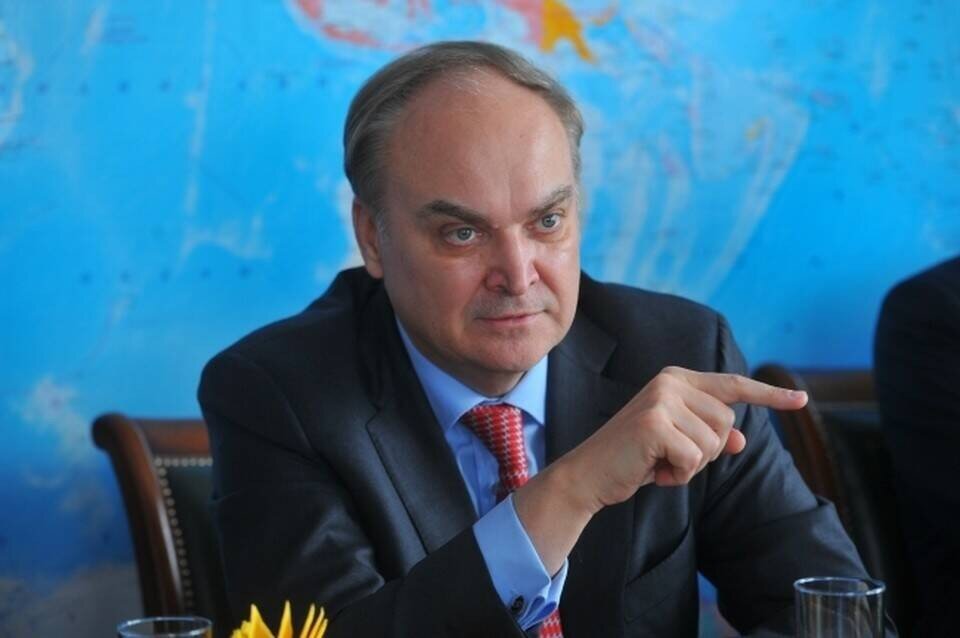     Антонов заявил, что поставка оружия Украине со стороны США повышает угрозу эскалации Евгения ГУСЕВА
