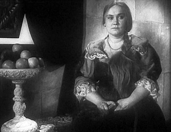 В фильме «Петр Первый» (1937-1938 годы) Ефросинью играла Ирина Петровна Зарубина, получившая потом за роль Орден Трудового Красного Знамени. В создании сценария принимал участие Алексей Николаевич Толстой