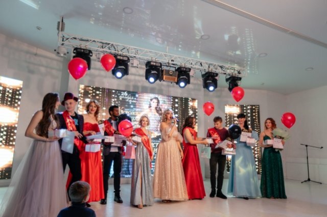    Как выглядит сногсшибательная «Королева красоты Сибири 2022»?