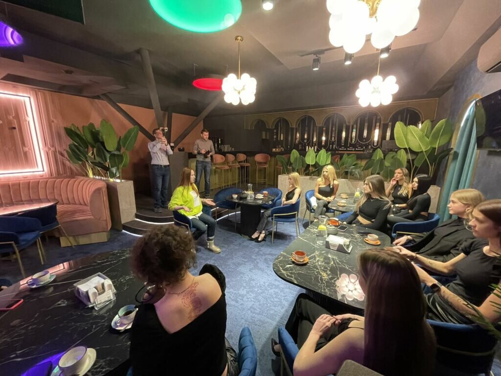 Листайте вправо, чтобы увидеть больше изображений