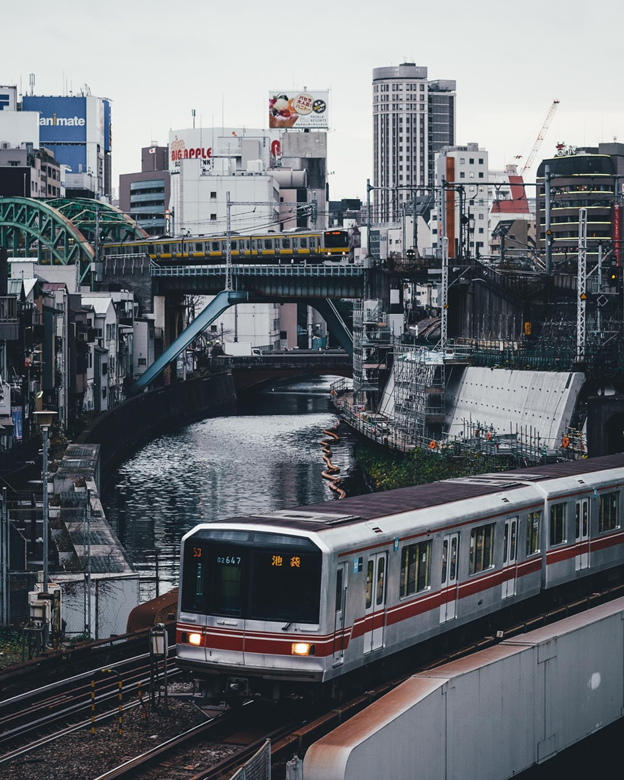 Источник: https://takashiyasui.com/post/155062047978/everyday-life-in-tokyo