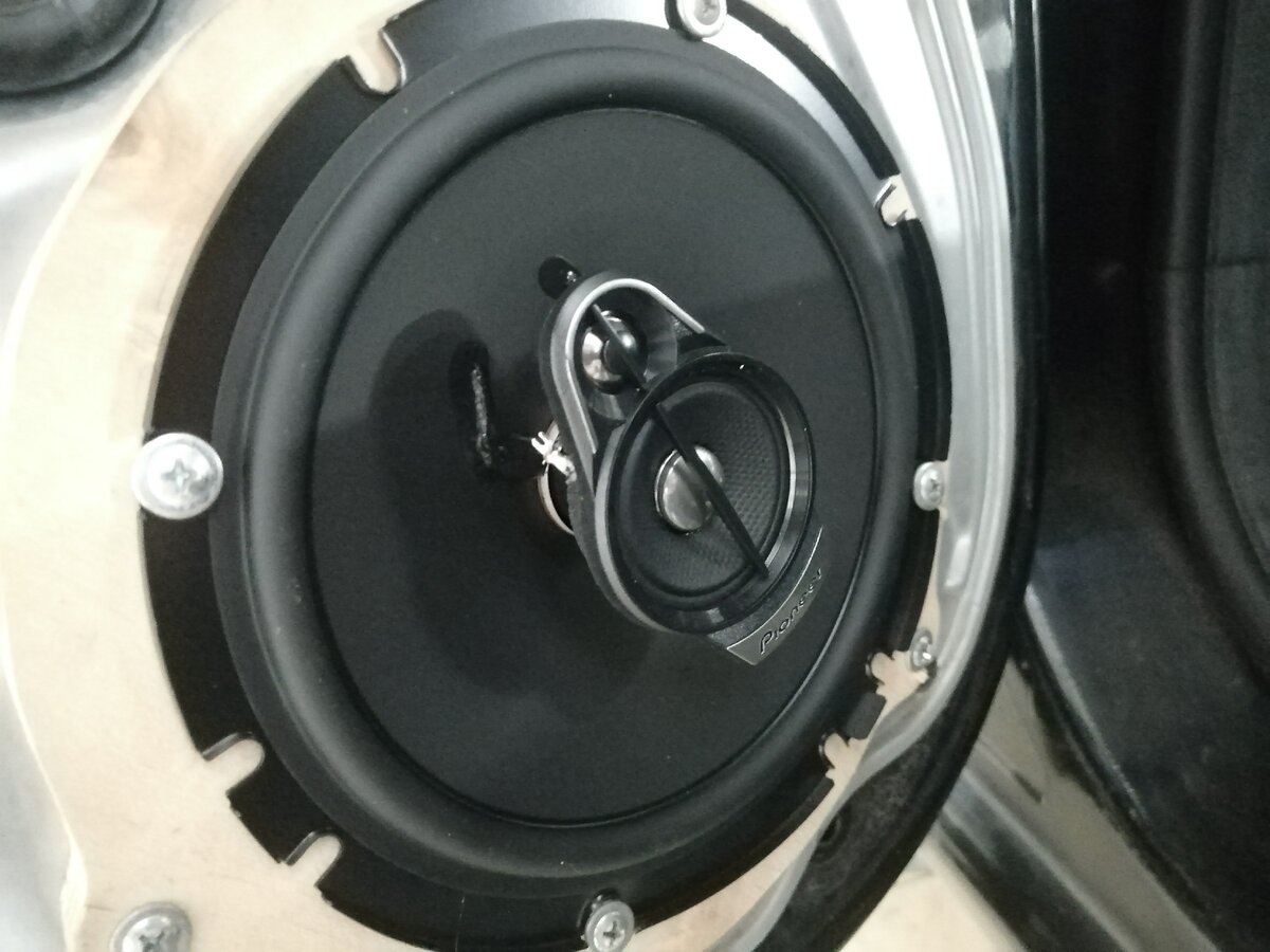 Немного фоток с установки. Задние трехполосники. Листай вправо >>>