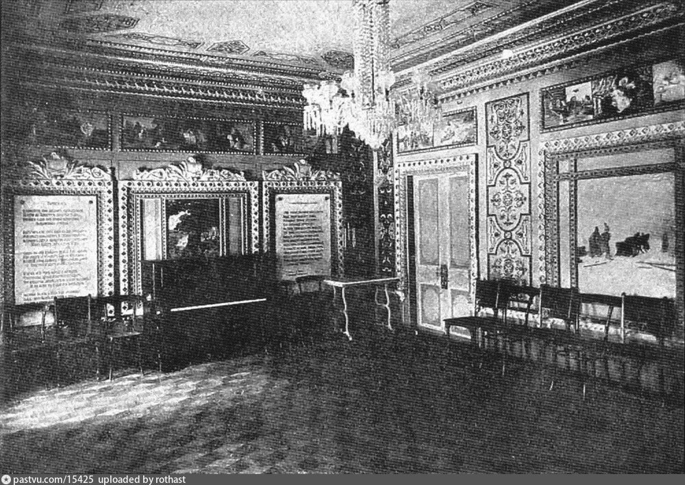 В честь него даже сделали специальный зал в ресторане уже в Петровском парке. Стены украсили иллюстрациями к произведениям поэта, а также установили мраморные доски с высеченными золотым шрифтом строками из стихов Пушкина, 1900-1910.