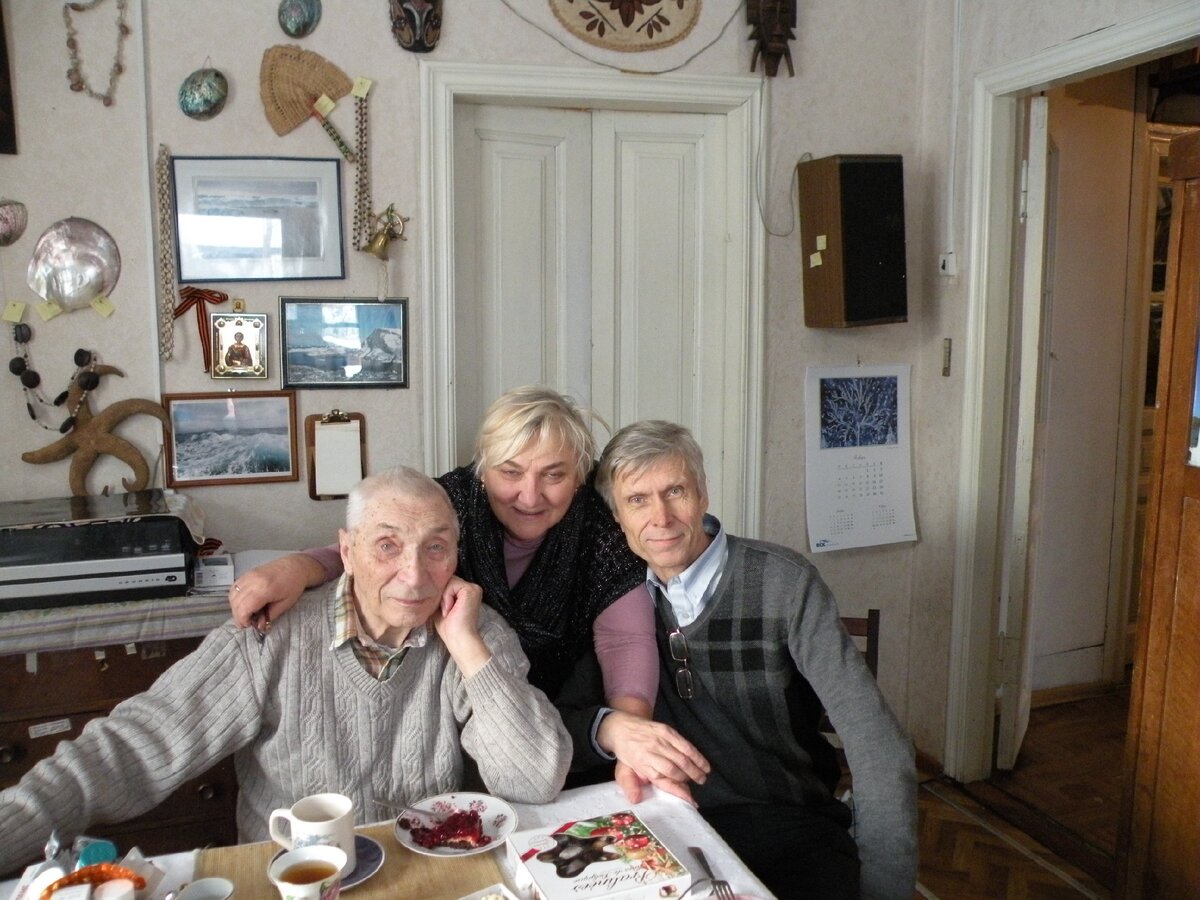 Г.Б.Удинцев (1923-2017),О.Г.Удинцева, И.В.Югов в доме отца на Соломенной