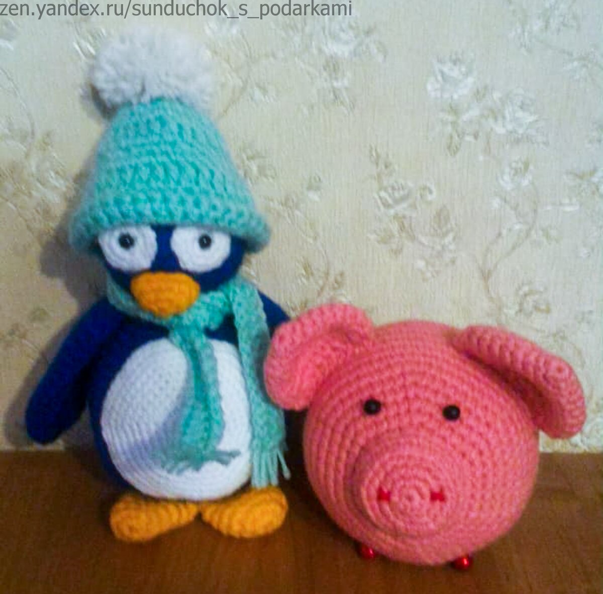 Пингвин  и свинка из акриловой пряжи