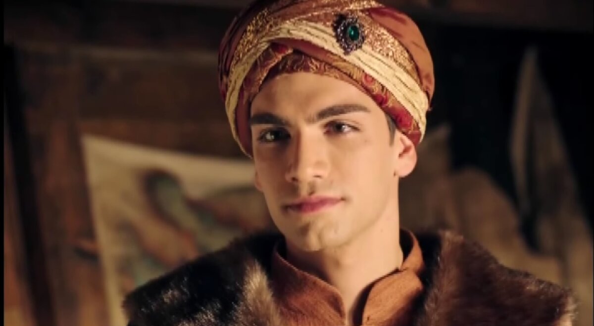 кадр из сериала "Великолепный век"