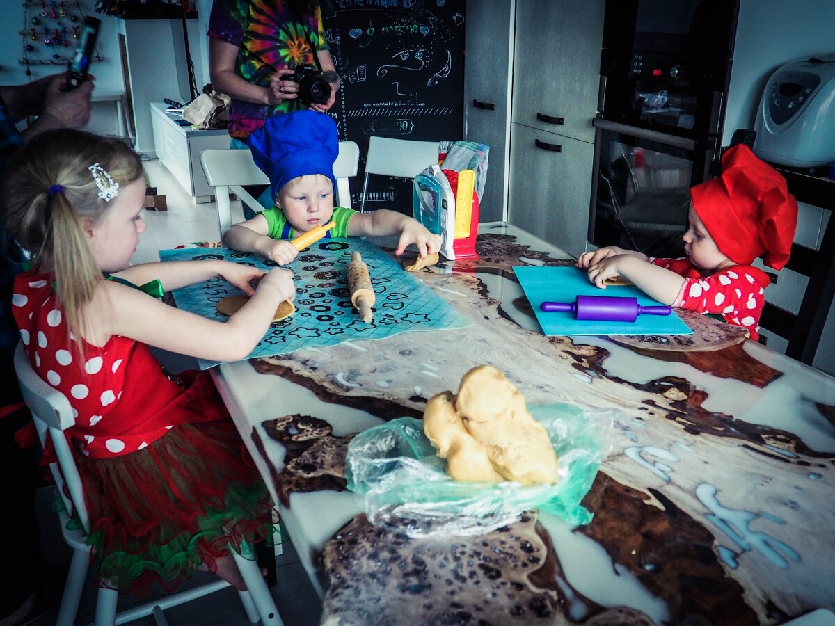 Команда юных кулинаров приступает к творчеству!