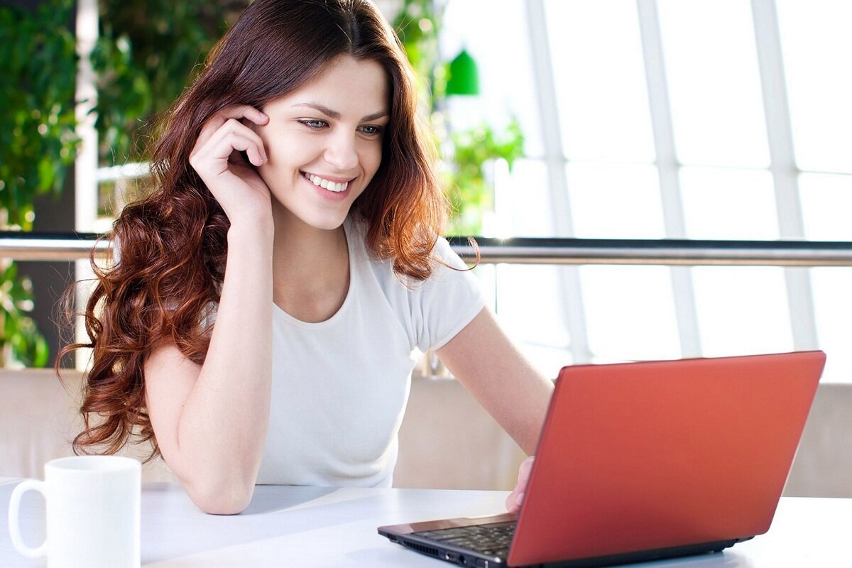 Работа в интернете (источник фот Яндекс Картинки)