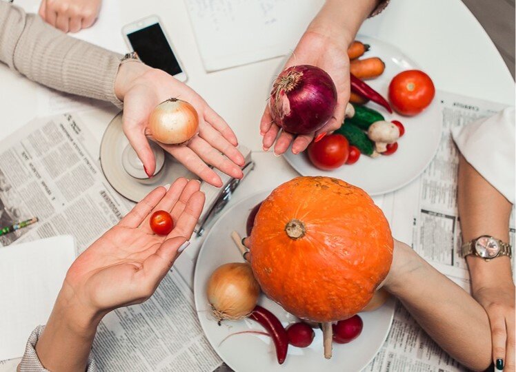 Делиться стало модно.