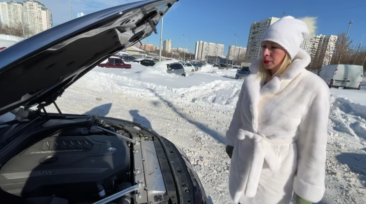 Подкапотное пространство BMW M440i xDrive Coupe