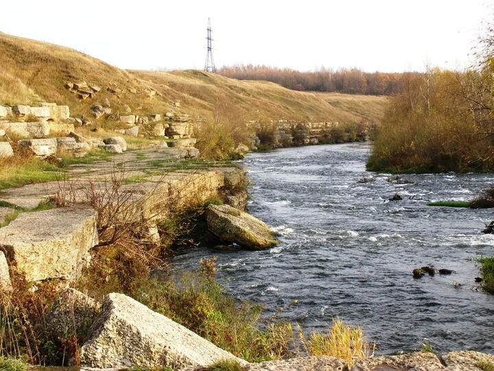 Кураповские скалы
