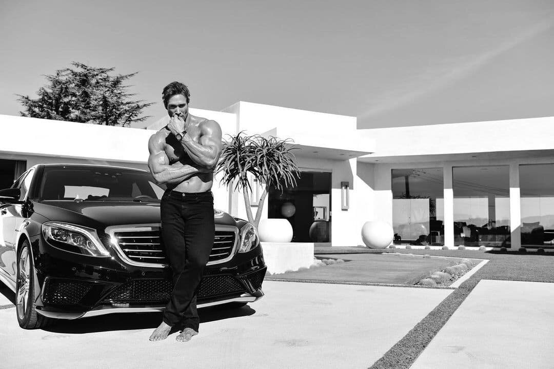 Самый богатый спорт. Трэверс Бейнон Инстаграмм. Траверс Бейнон. Lucciana Beynon.