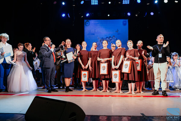 Участников IV Всероссийского открытого конкурса юных дарований «Стартуем к звездам» поздравили из космоса