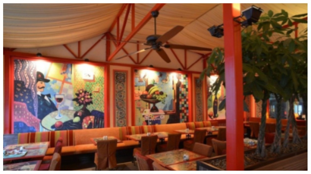 Зал ресторана.