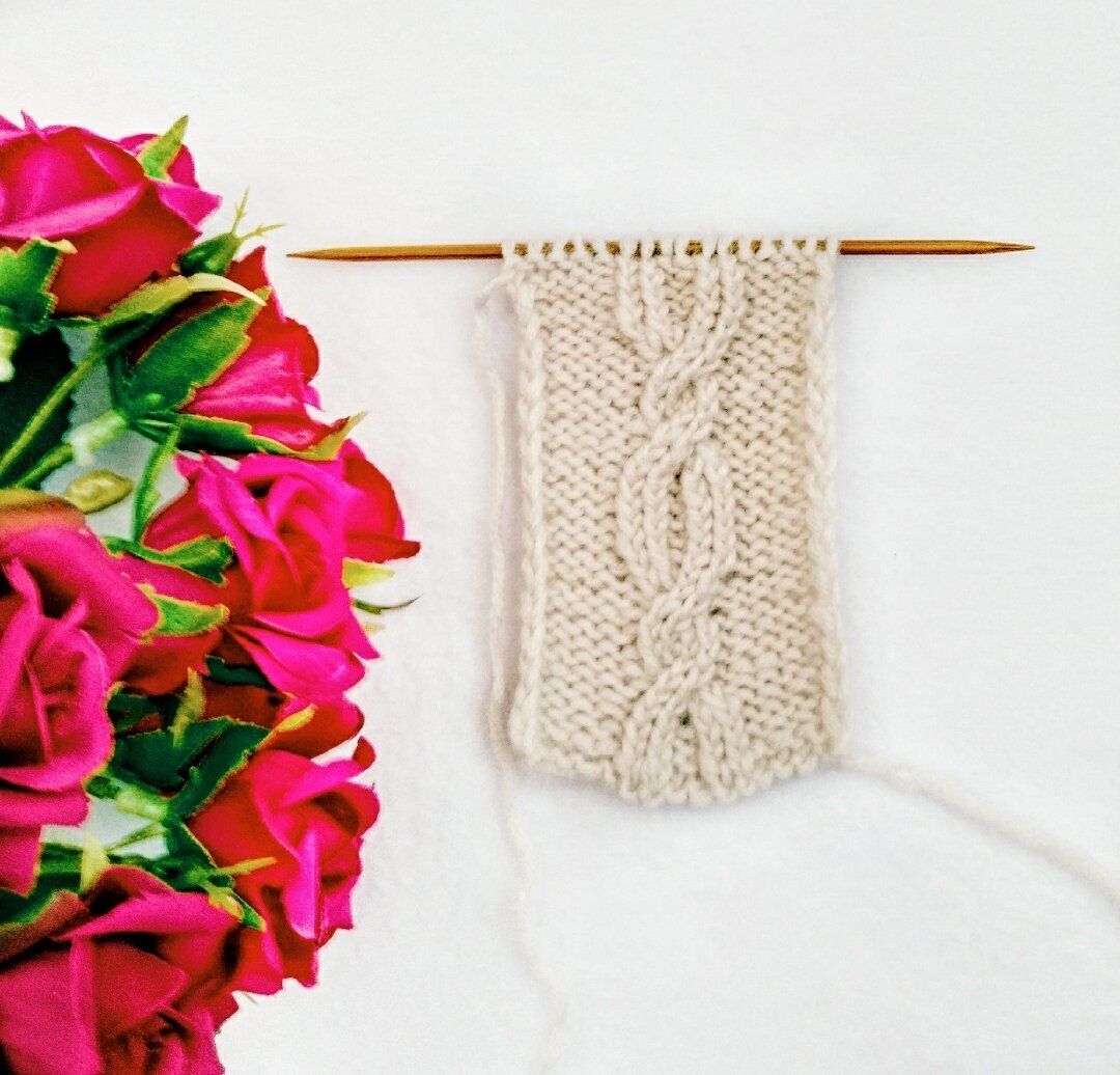 Образец. Цепь из скрещенных лицевых петель