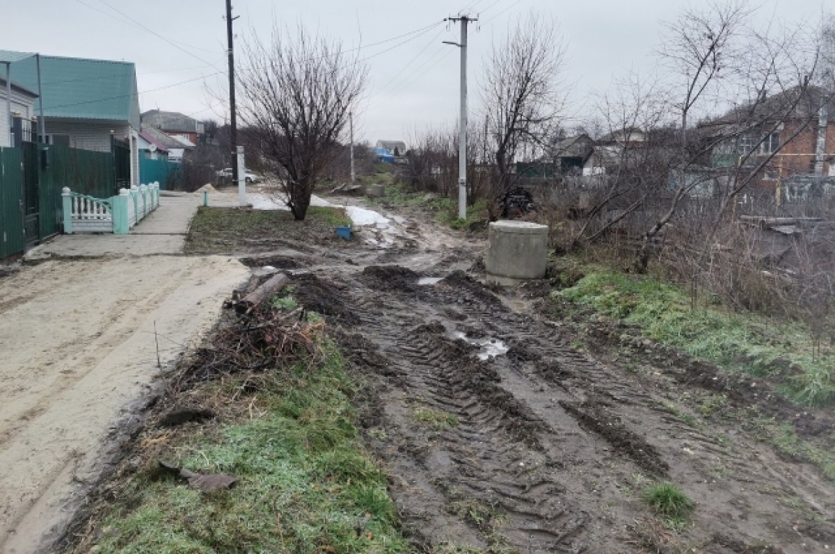    В воронежском Острогожске за 1 млн сделали «одноразовый» водопровод