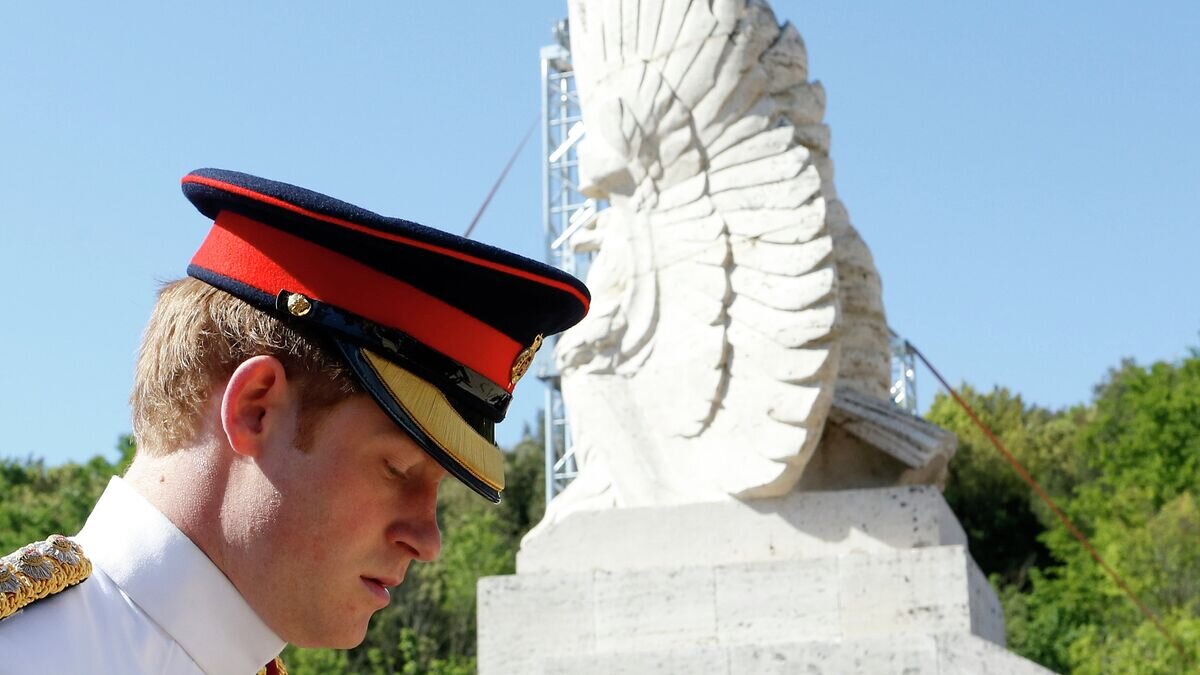    Английский принц Гарри в Монте-Кассино , Италия© AP Photo / Riccardo De Luca