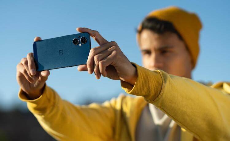    Приведенные ниже телефоны будут актуальны еще несколько лет.