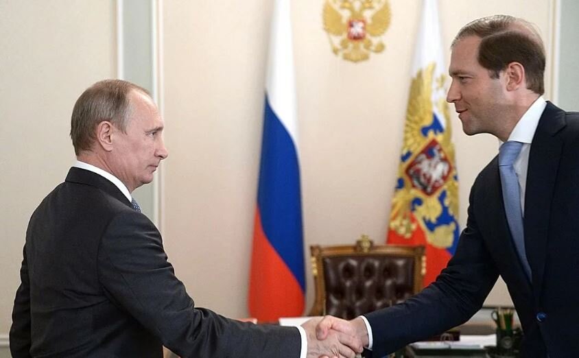 Путин и Мантуров (иллюстрация из открытых источников)