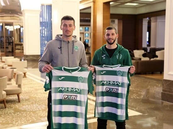     Милош Шатара и Заим Диванович. Фото: ФК "Ахмат"