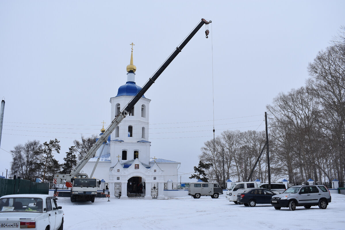 В Байкало-Кударинской церкви установили 640-килограммовый колокол, отлитый  в Ярославской области | Байкальские огни | Дзен